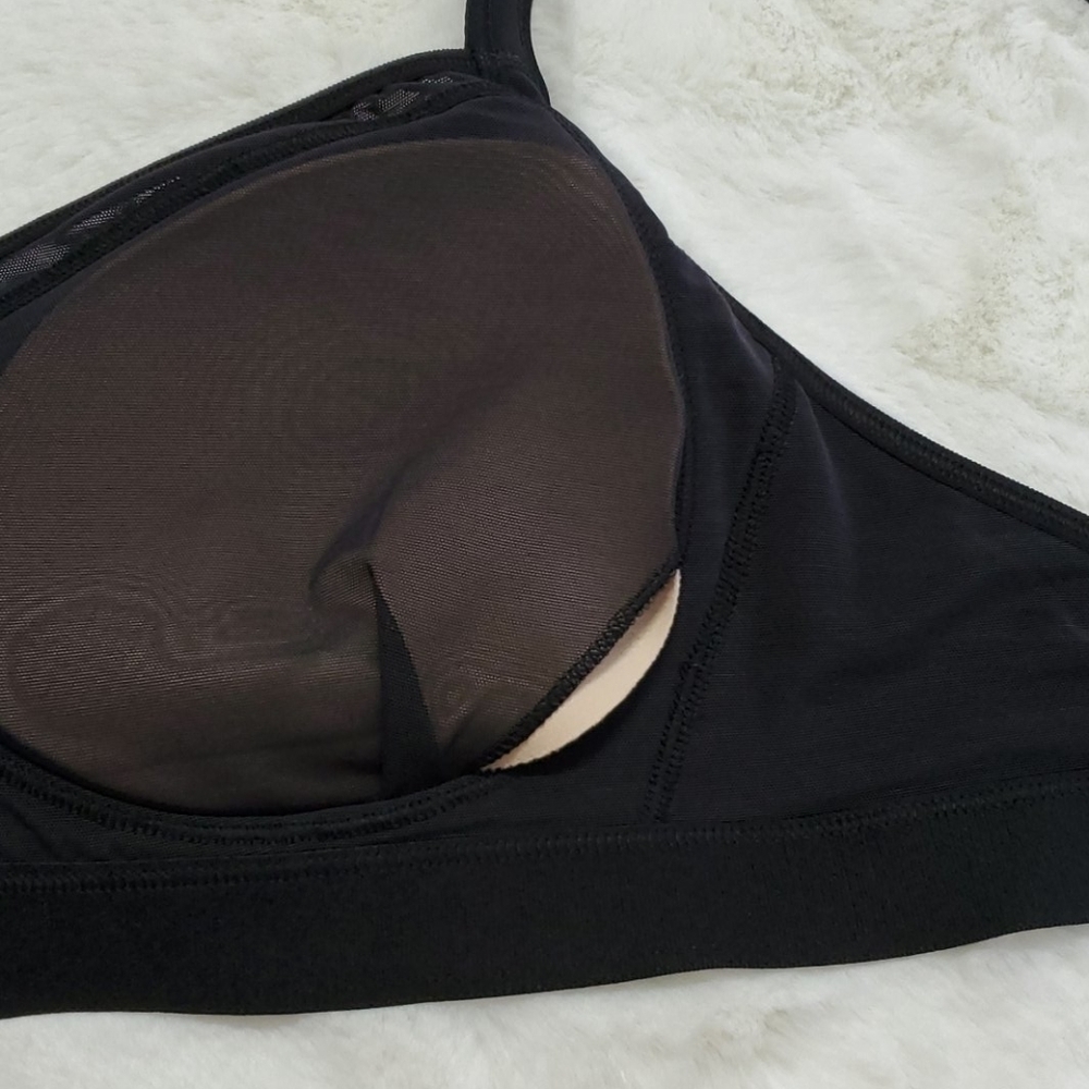 SPORTS BRA "BLACK" - OLD NAVY ACTIVE - Picture 3 of 5